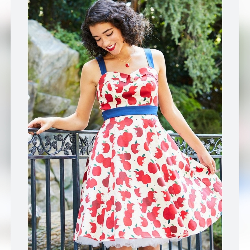 Disney Dress Shop Snow White Dress